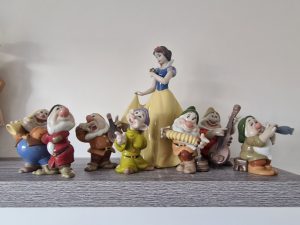 Nao Lladro Disney Snow White & Seven Dwarves Set